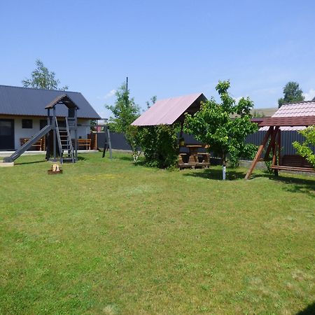 Приватна Садиба "У Оксани" Pul'mo Exterior photo